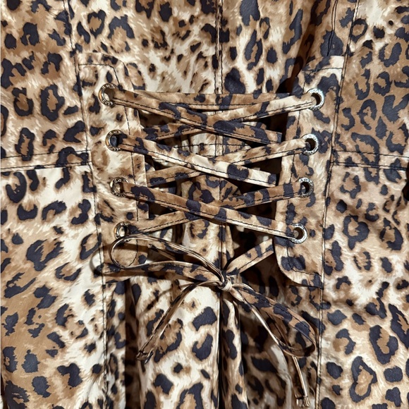 Betsy Johnson Leopard Raincoat Trench Coat - Picture 3 of 5